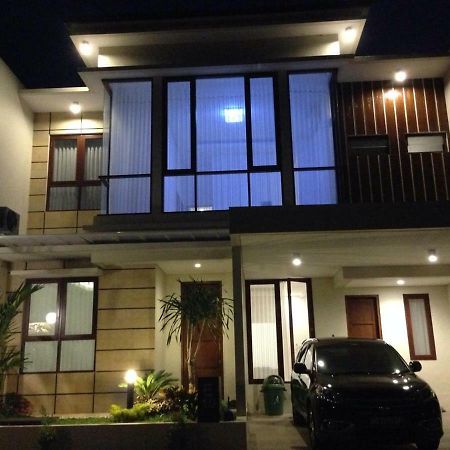 Fams Homestay By Fh Stay Yogyakarta Exterior photo